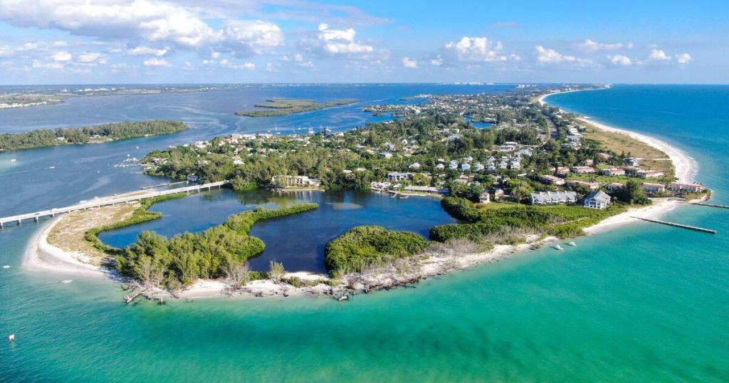 Longboat Key North end Beaches